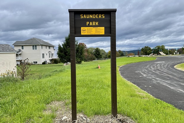 Ithacans impressed by new park, trails Ithacans impressed by new park, trails